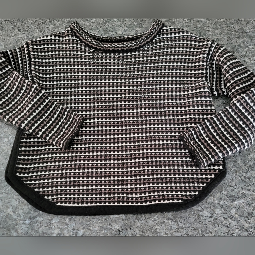 Simons Black and White Textured Crewneck Sweater